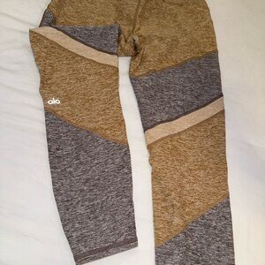 ALO Yoga Women's Leggings - Brown and Gray